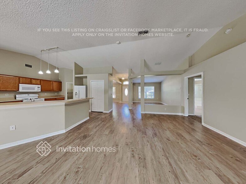 Building Photo - 1348 Wildberry Ln