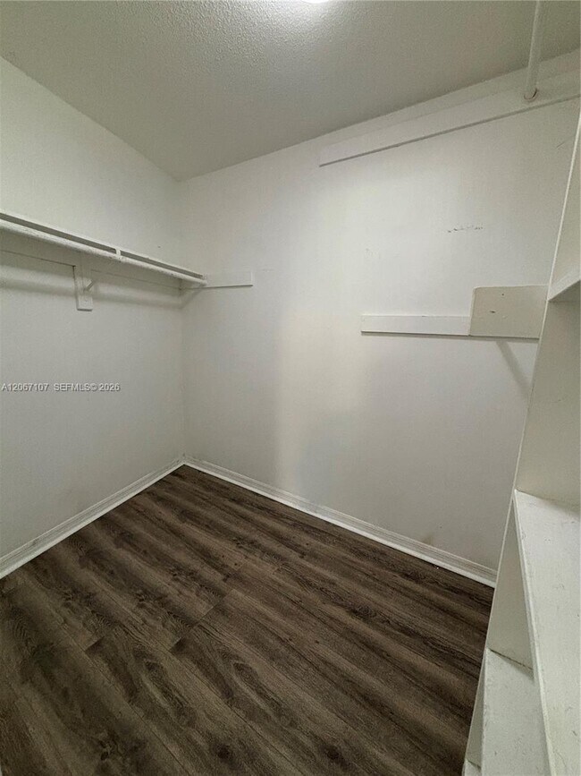 Building Photo - 7470 Miami Lakes Dr