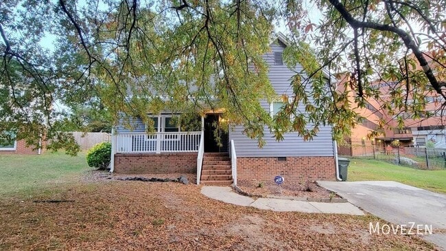 Building Photo - 9 Ratcale Ln