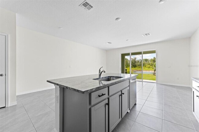 Building Photo - 11082 Crescent Deer Dr