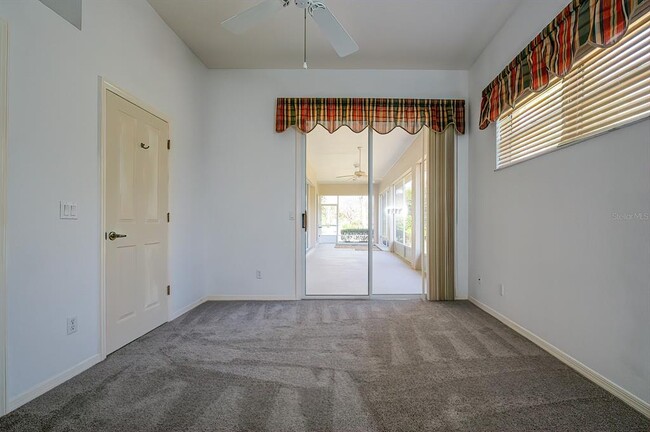 Building Photo - 5 Strawood Point