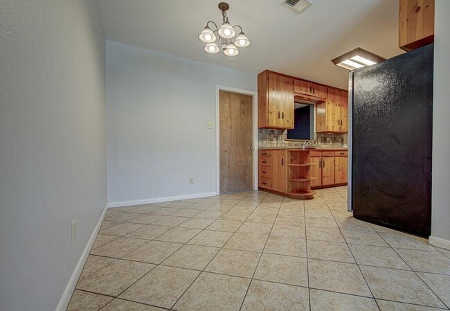 Building Photo - 7803 Lazy Ln