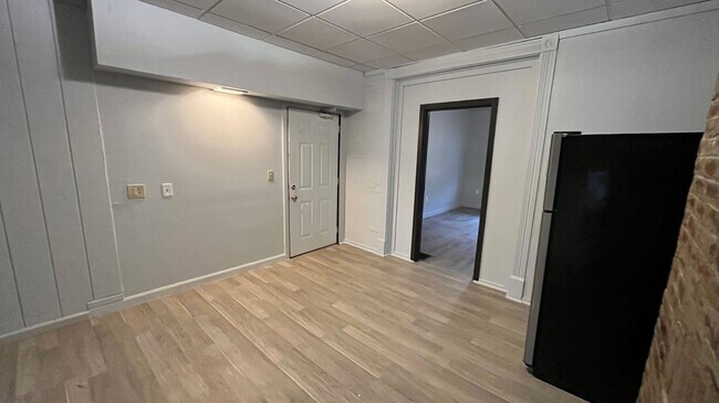 Building Photo - 212 Ophelia St