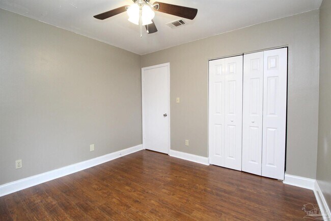 Building Photo - 7839 Coronet Way