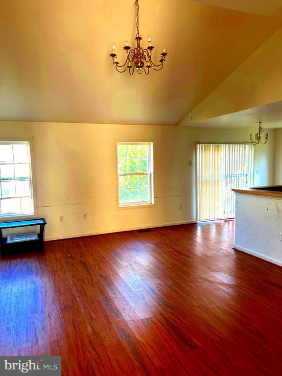 Building Photo - 147 Whirlwind Dr