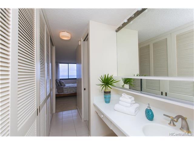 Building Photo - Mt Terrace- Hawaii Kai's Luxury Condo with...