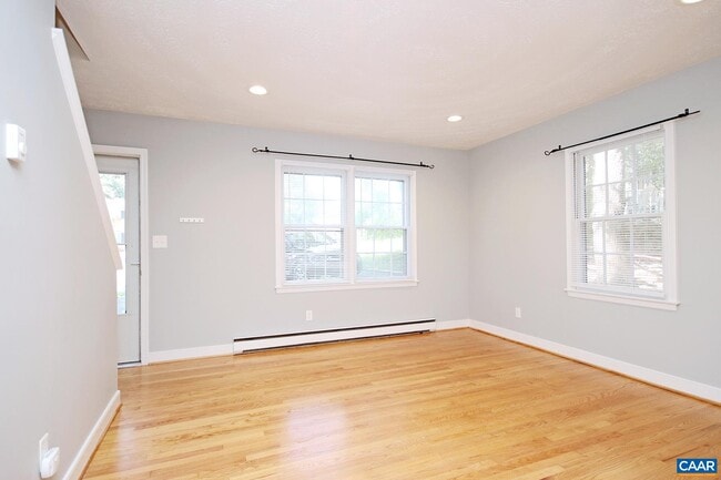 Building Photo - 110 Olinda Dr