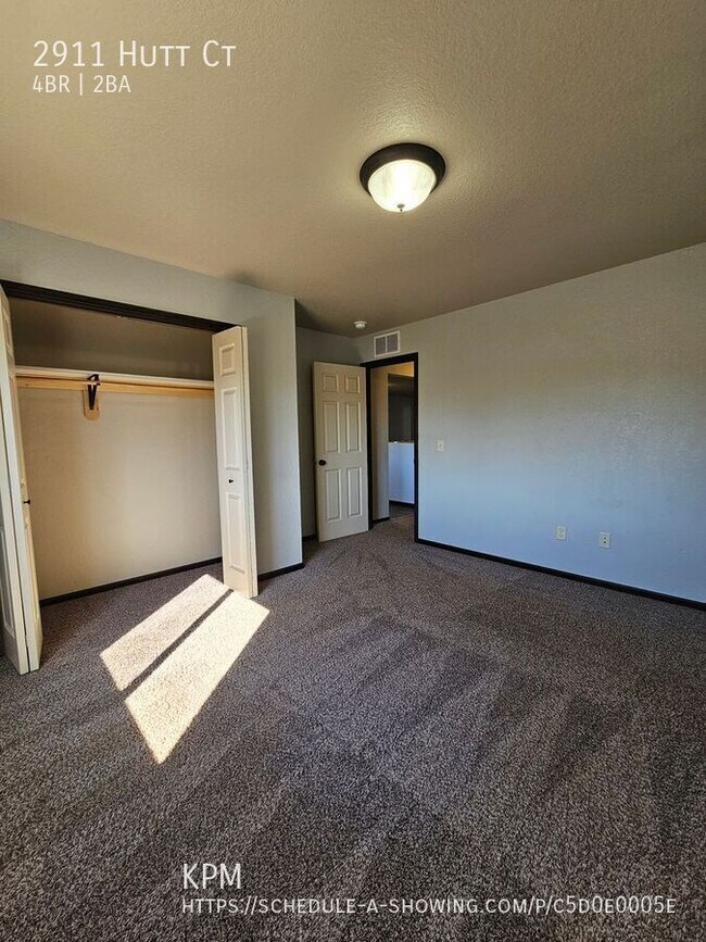 Building Photo - 2911 Hutt Ct