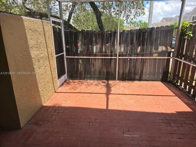 Building Photo - 1325 NW 124th Ave