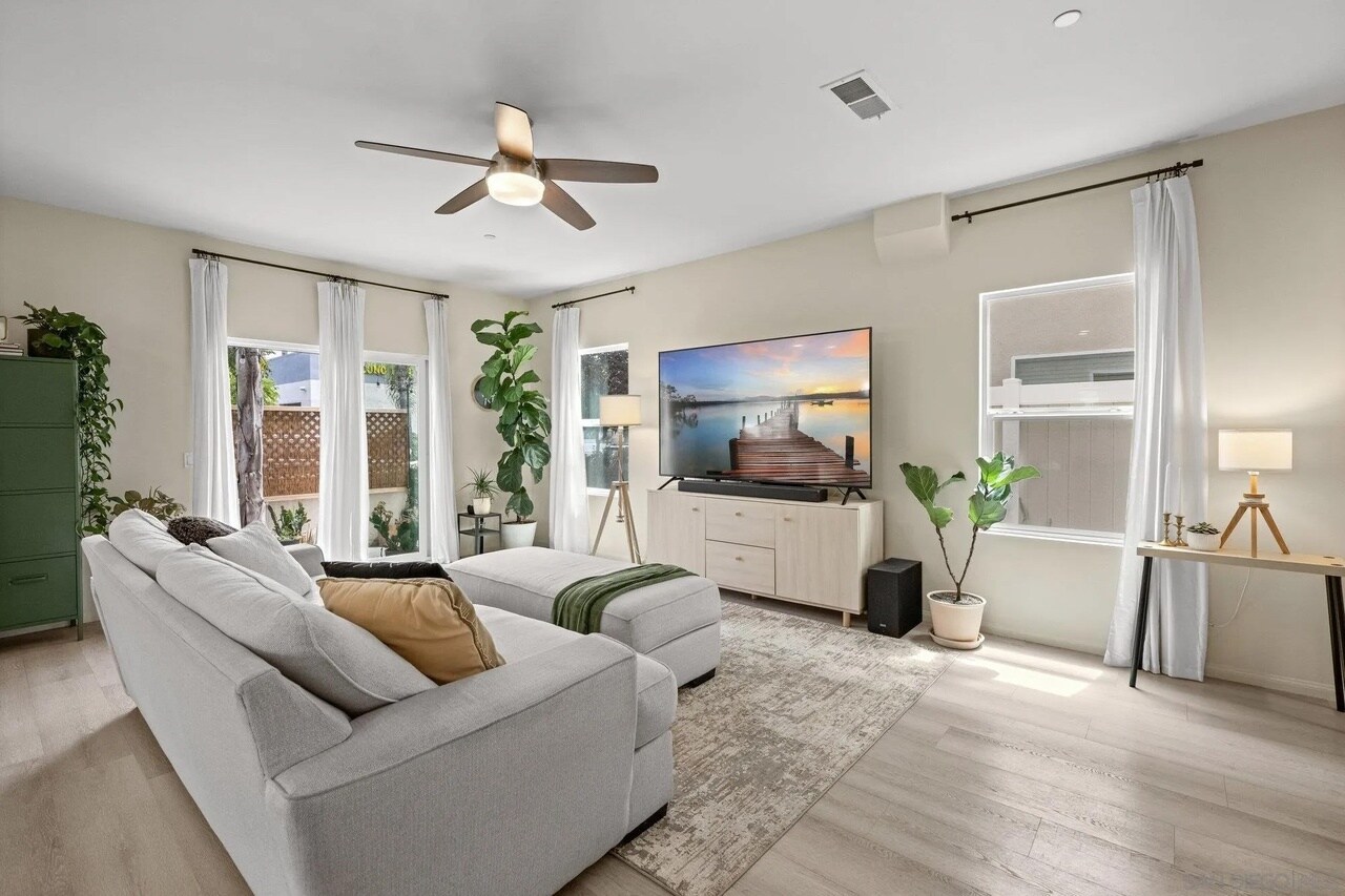 Living Room - 1289 Donax Ave