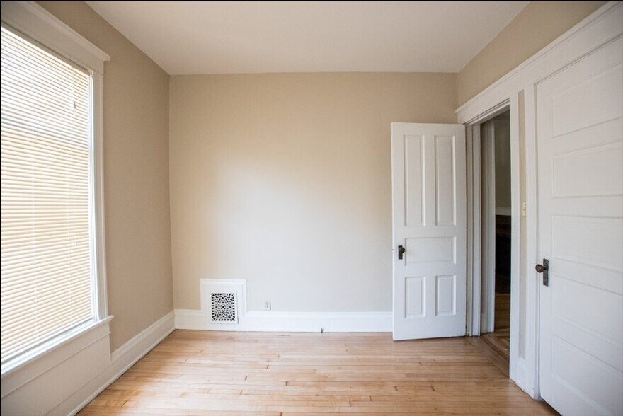 Building Photo - 2724 N Murray Ave