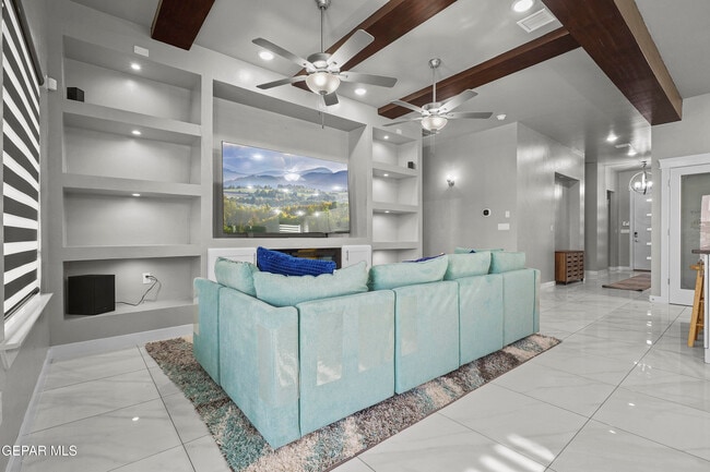 Building Photo - 2801 Tierra Garden Dr