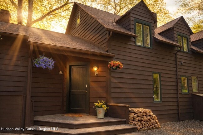 Building Photo - 26 Webster Rd