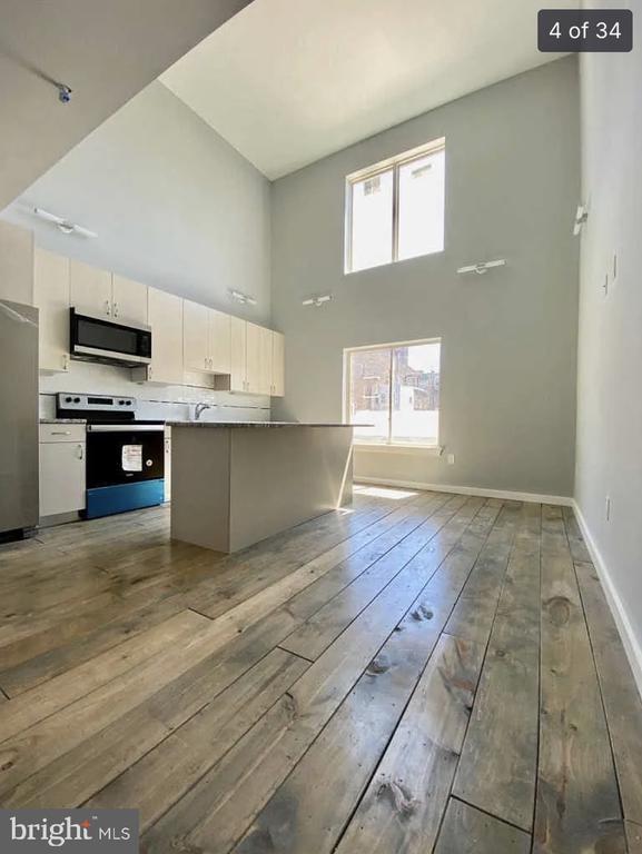 Building Photo - 1534 W Stiles St