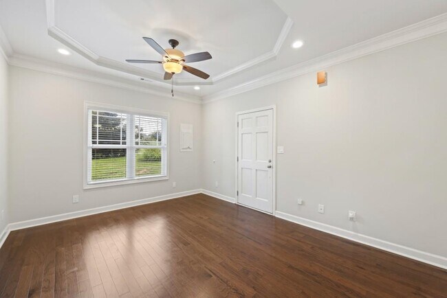 Building Photo - 2455 Pilgrim Rd