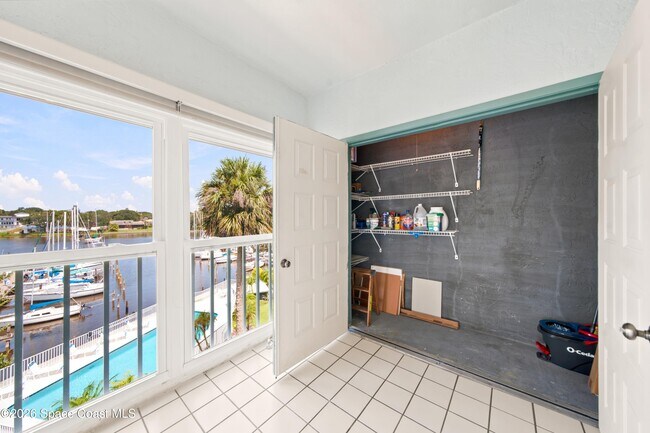 Building Photo - 905 N Harbor City Blvd