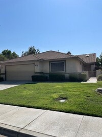 Building Photo - Charming 4 Bedroom Home For Rent