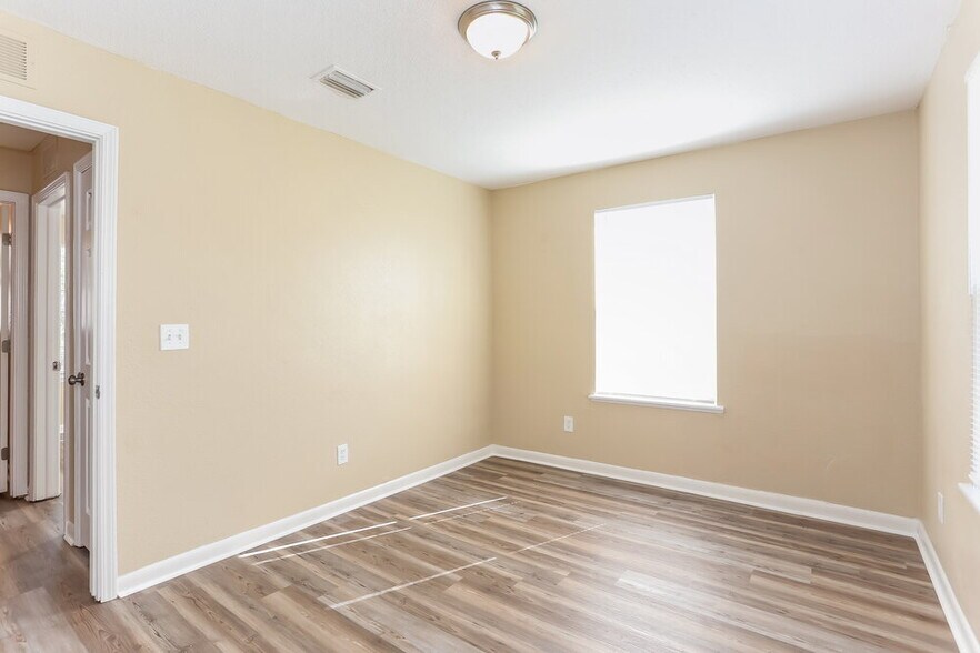 Building Photo - 5339 Newcombe Rd