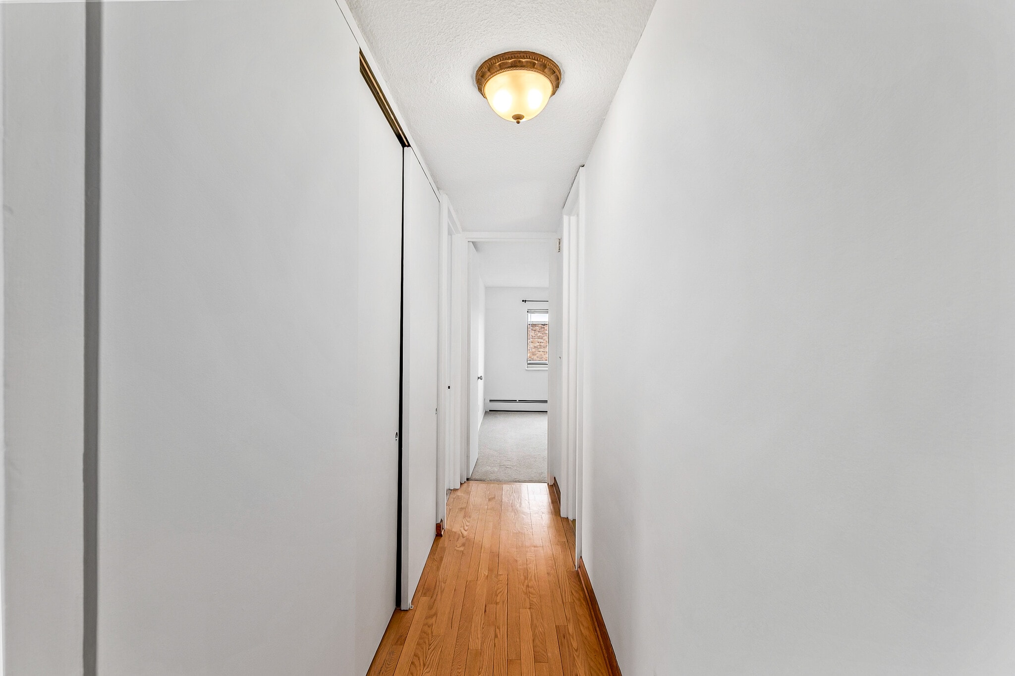 Building Photo - 1919 N Summit Ave