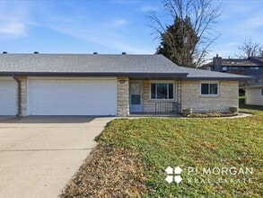 Building Photo - 3105-07