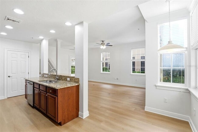 Building Photo - 1384 Lake Baldwin Ln