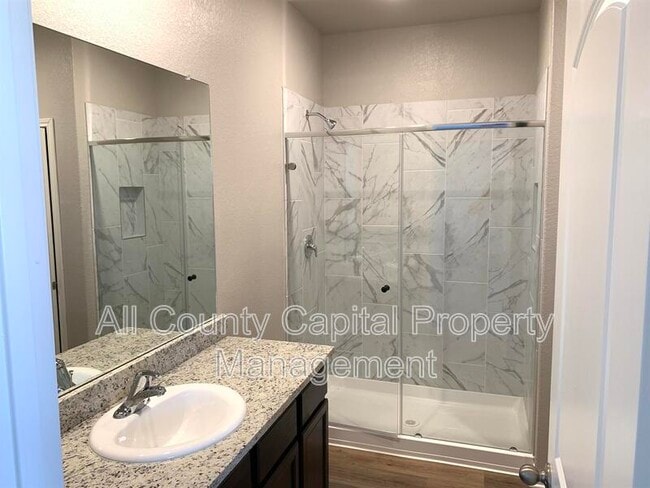 Building Photo - 112 Declaration Ln