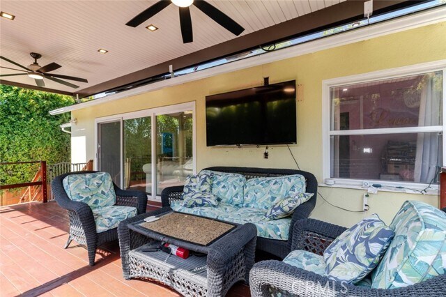 Building Photo - 660 Woodbury Rd