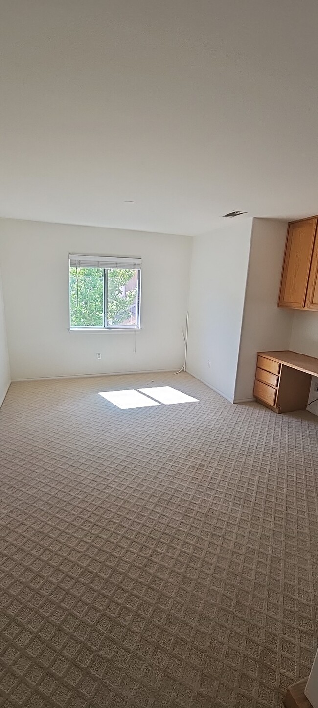 Building Photo - 1726 Amberidge Way