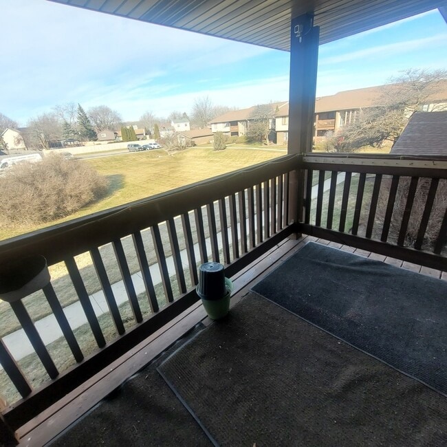 Building Photo - 803 Garden Cir