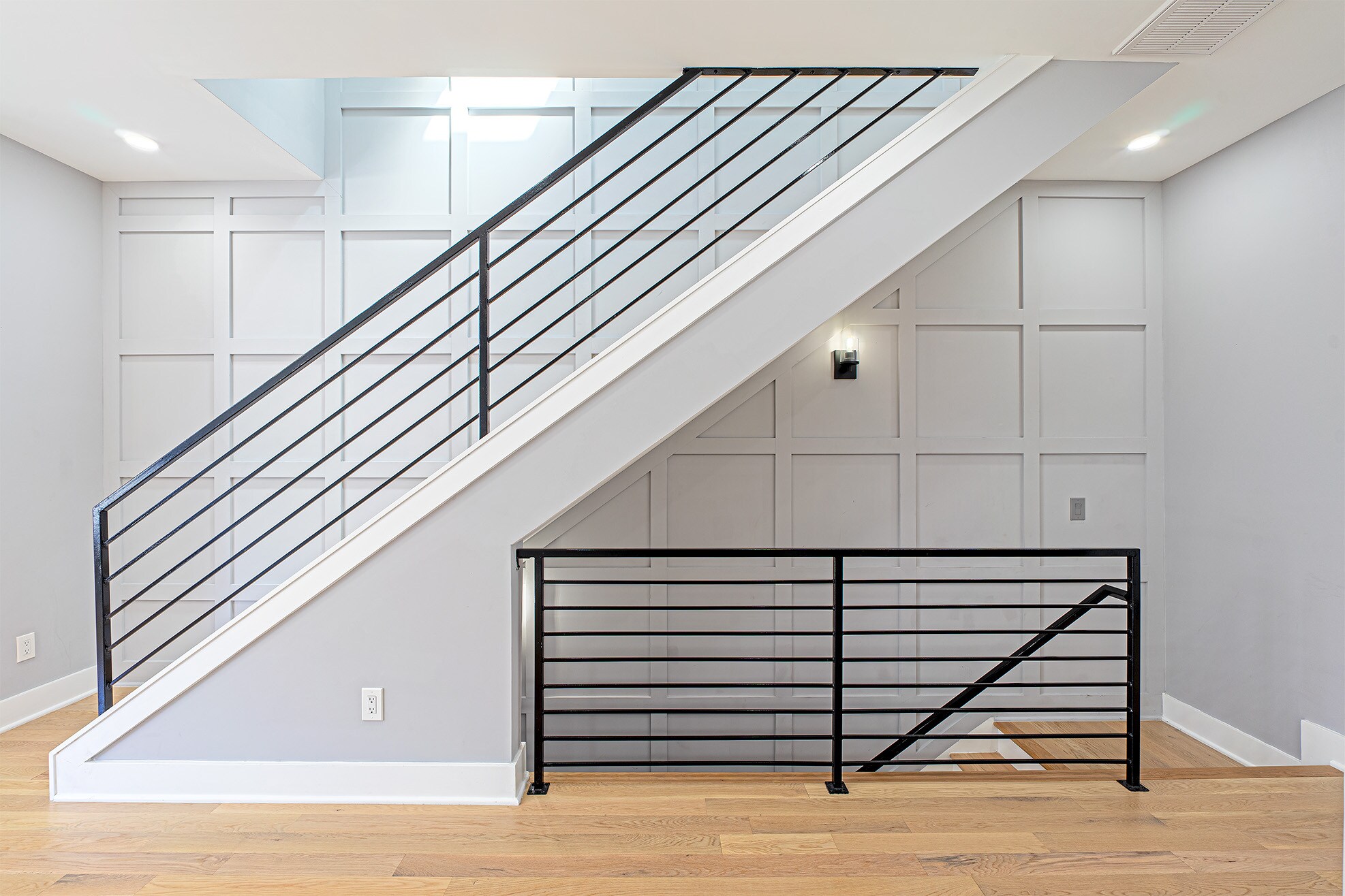 Building Photo - 1219 Wylie St NE