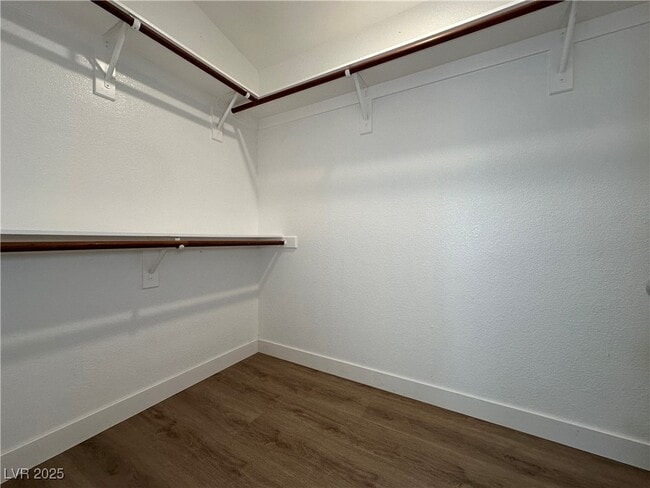 Building Photo - 6987 Wineberry Dr