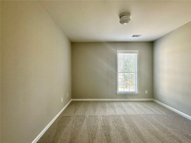 Building Photo - 697 Oracle Dr NE