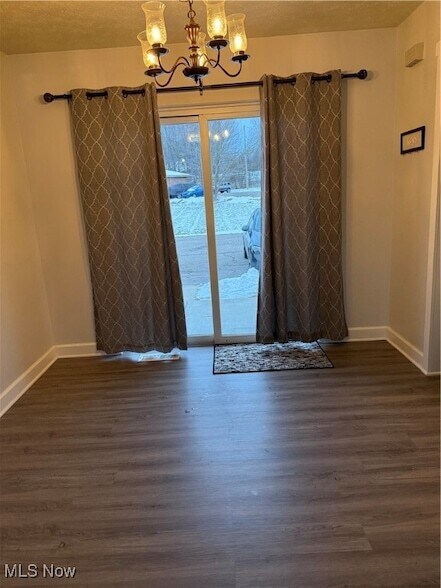 Building Photo - 193 Surrey Ln