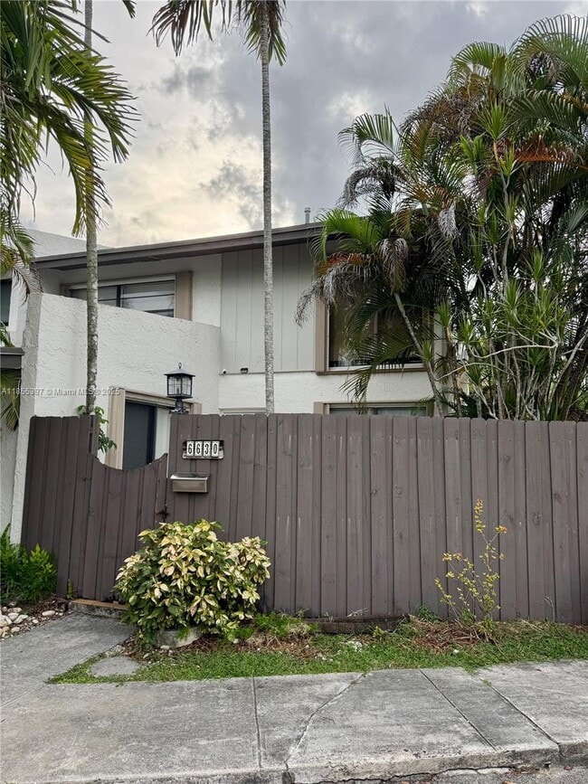 Primary Photo - 6630 SW 112th Pl