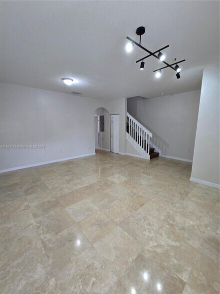 Building Photo - 14067 SW 49th Ct