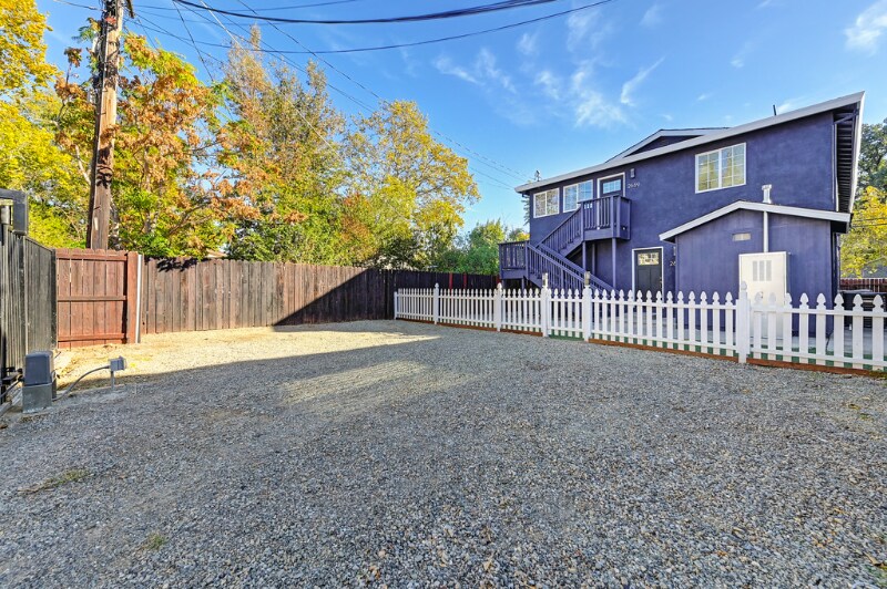Building Photo - 2657 2nd Ave