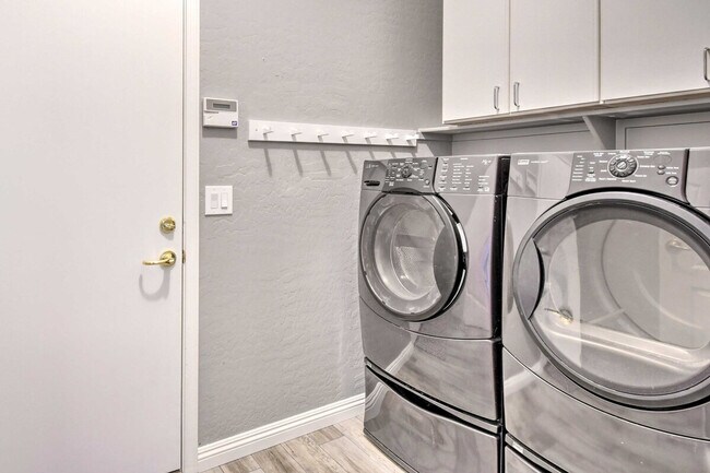 Building Photo - 3625 N Morning Dove