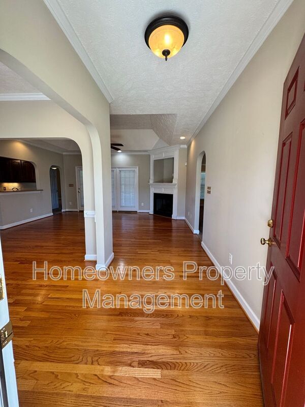 Building Photo - 3537 Maccumber Ct