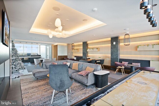 Building Photo - 925 N Fairfax St