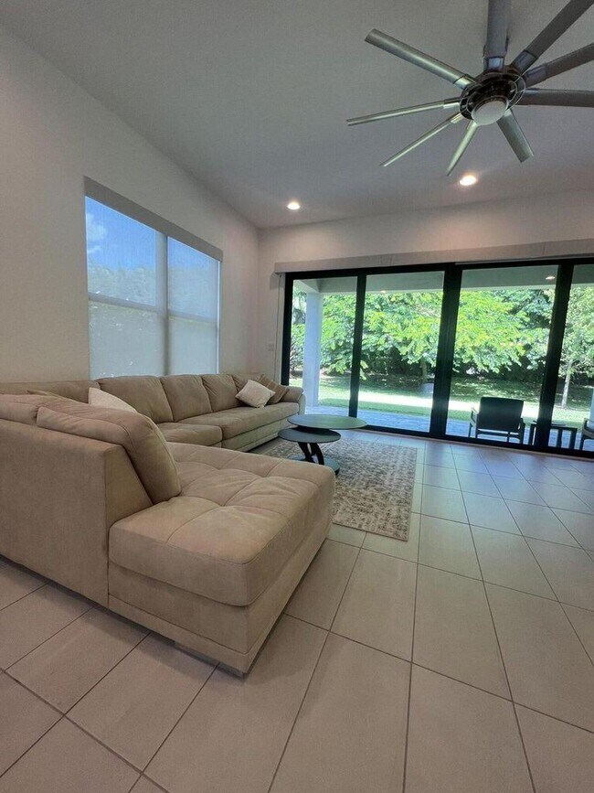 Building Photo - 17534 Rainstream Rd