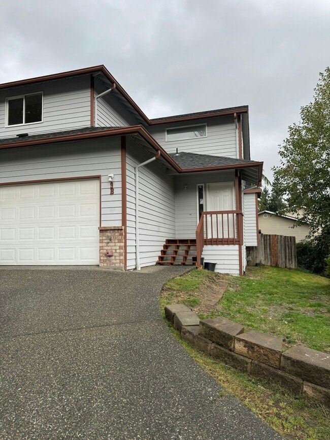 Building Photo - 9 76th St SE