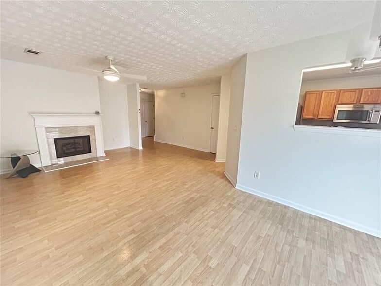 Building Photo - 2651 Waverly Hills Dr