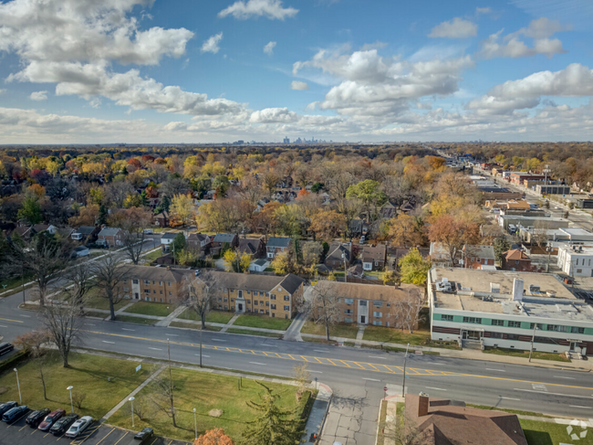 Building Photo - 4837 Cadieux Rd