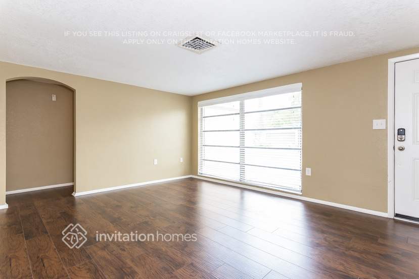 Building Photo - 9141 Lunar Ln