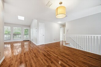 Building Photo - 2277 S Kirkwood Rd