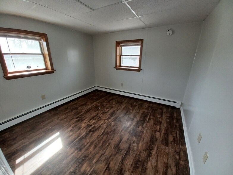 Building Photo - 314 13th St