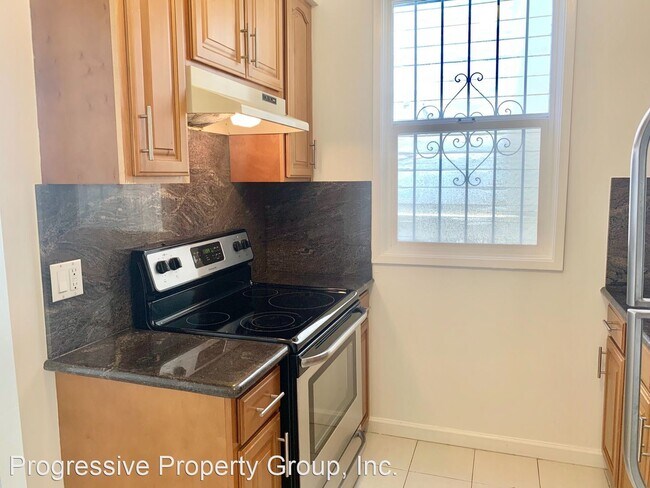 Building Photo - 1324 Jackson St