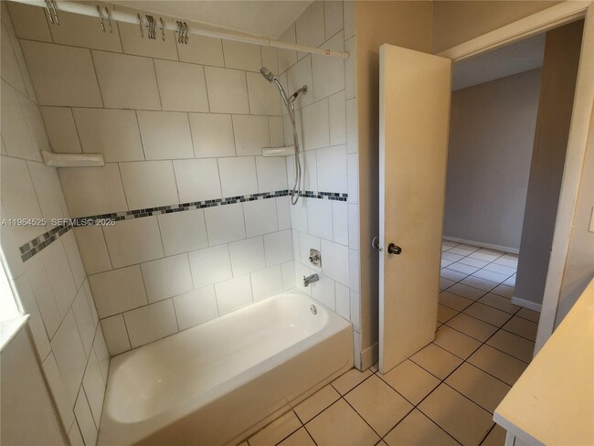 Building Photo - 10967 NW 30th Pl