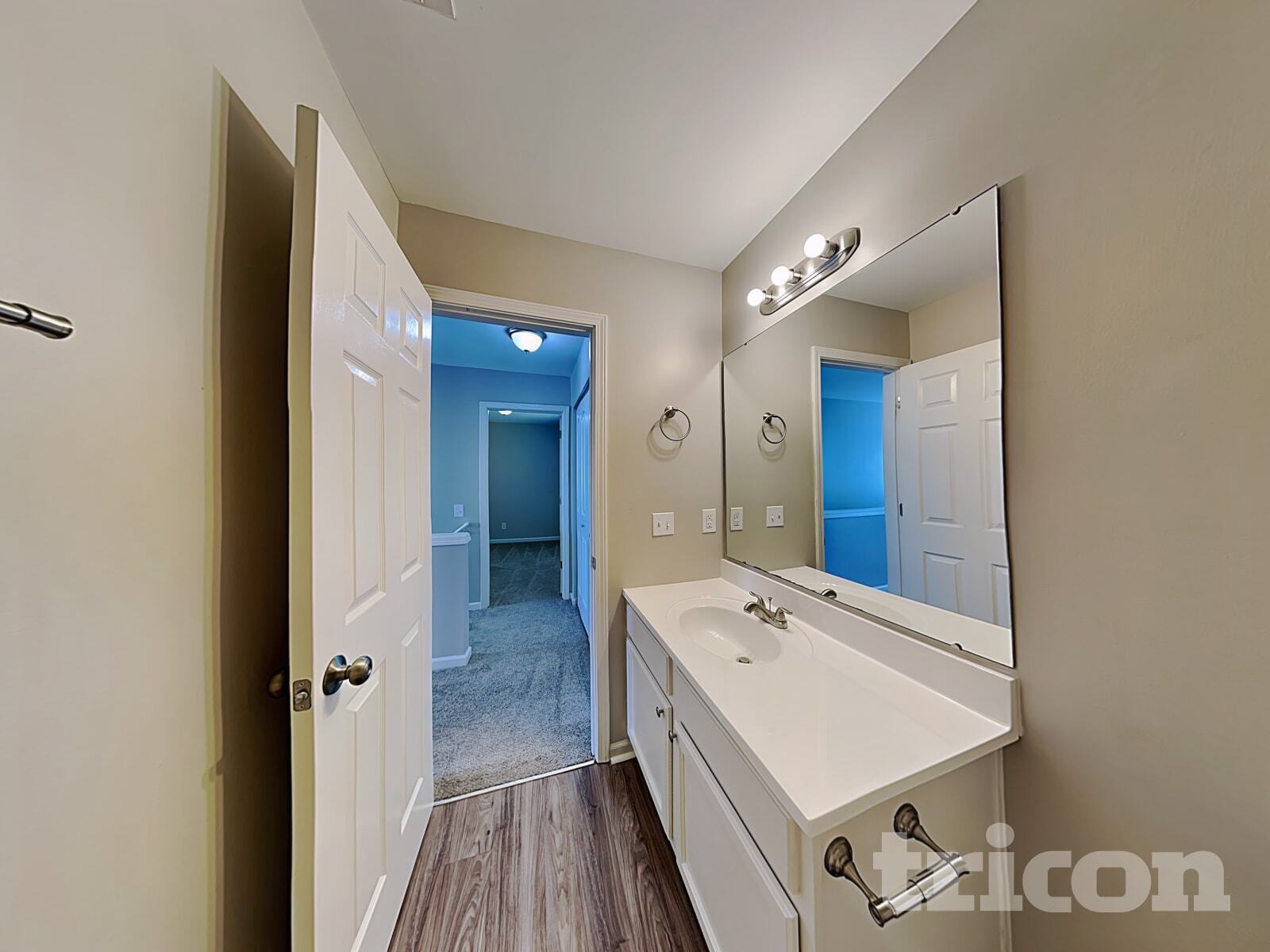 Building Photo - 5400 Peachwood Dr