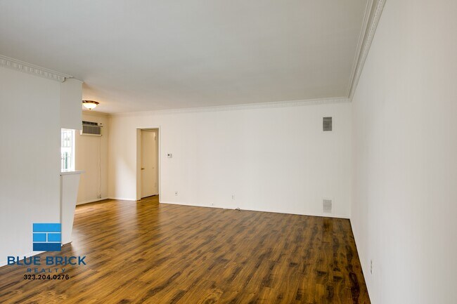 Building Photo - 426 Rexford Dr